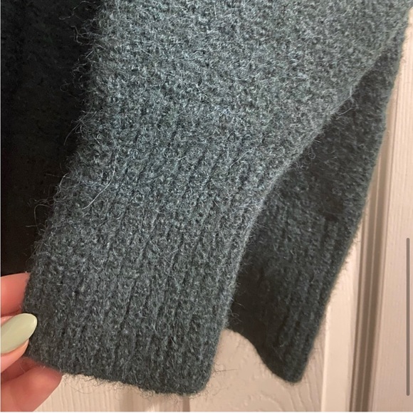 Babaton “Day Off” Turtleneck Sweater - Picture 5 of 6